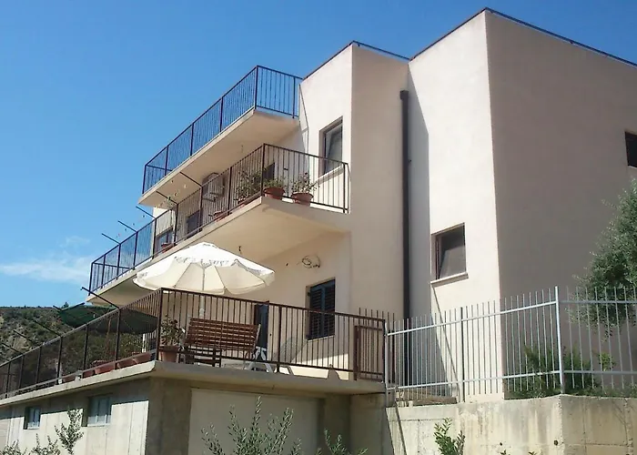 Apartment Apartments With A Parking Space Podstrana, Split - 7572 Podstrana