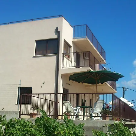 With A Parking Space Podstrana, Split - 7572 Daire